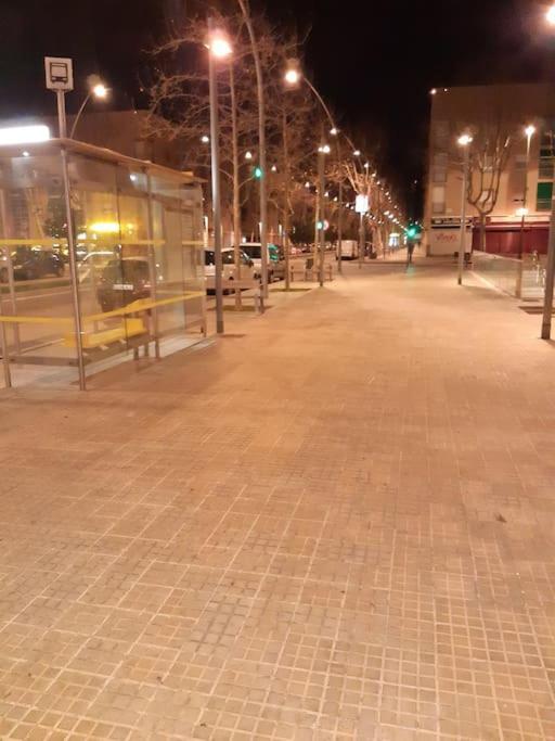 Gran Apartamento Cerca Del Aeropuerto Appartamento El Prat de Llobregat Esterno foto