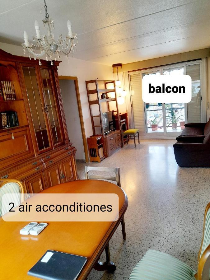 Gran Apartamento Cerca Del Aeropuerto Appartamento El Prat de Llobregat Esterno foto